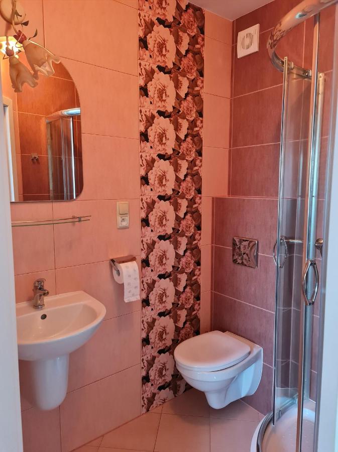 Koga Pokoje Goscinne Łeba Kültér fotó